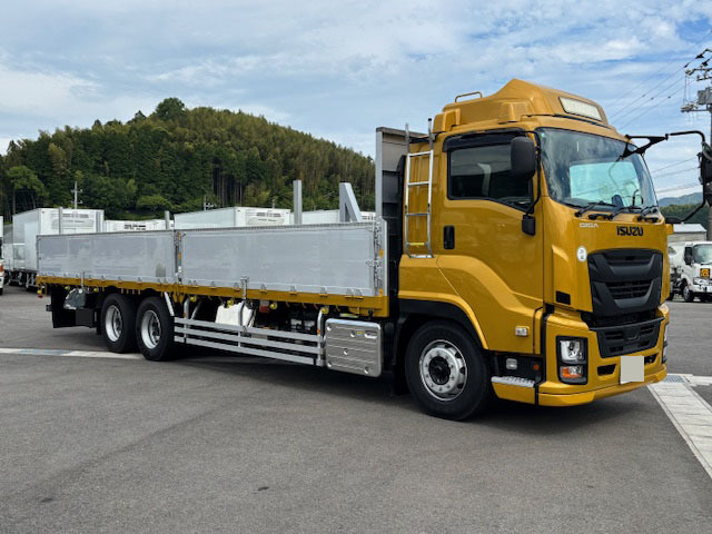 Isuzu / GIGA