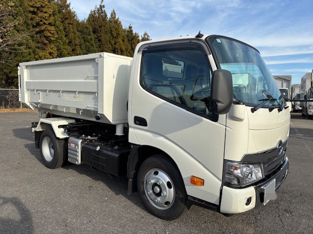 Hino / DUTRO