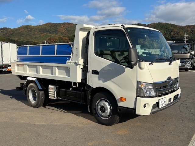 Hino / DUTRO