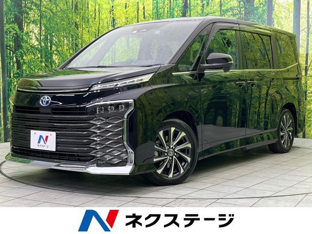 TOYOTA / VOXY HYBRID