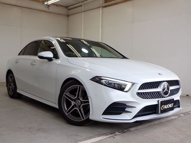 MERCEDES BENZ / MERCEDES BENZ A class sedan