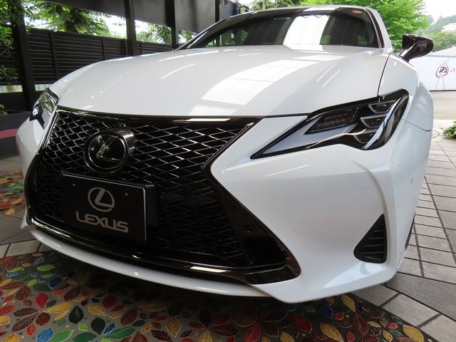TOYOTA / LEXUS RC300h