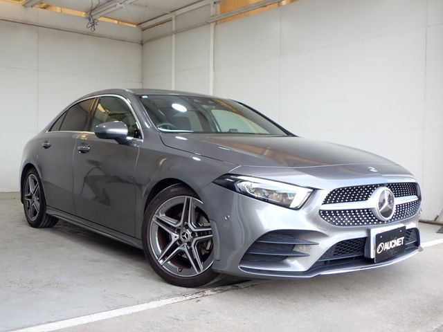MERCEDES BENZ / MERCEDES BENZ A class sedan
