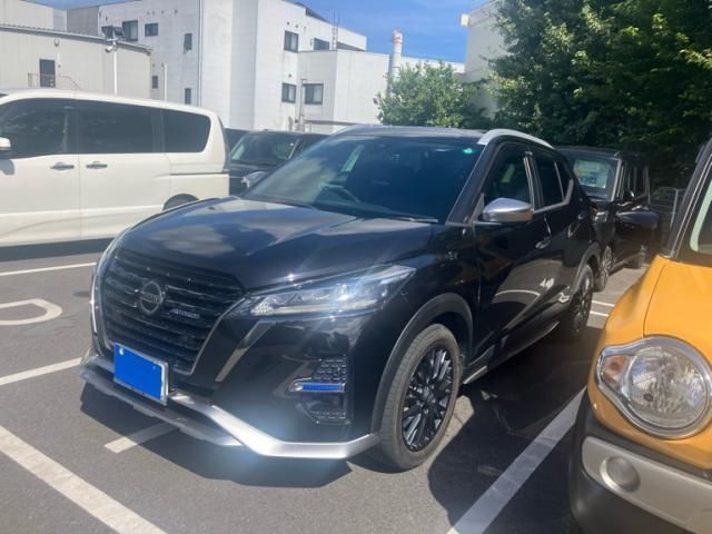 NISSAN / KICKS