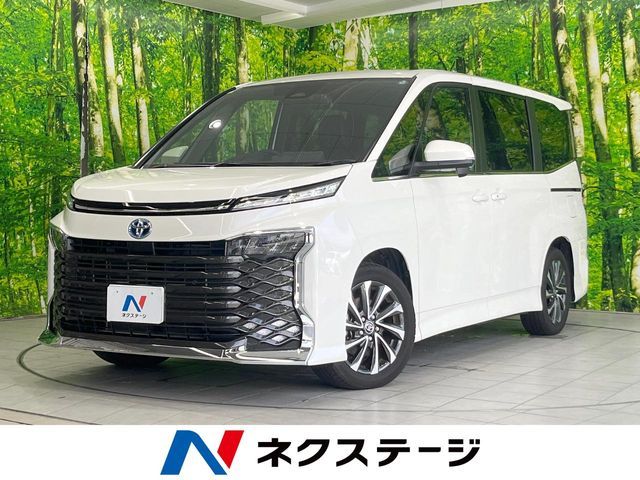 TOYOTA / VOXY HYBRID