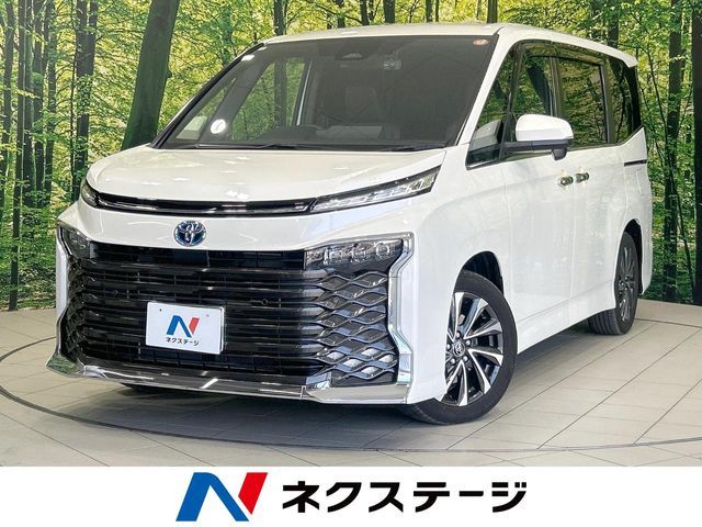 TOYOTA / VOXY HYBRID