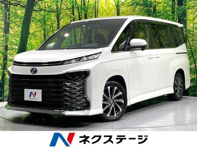TOYOTA / VOXY HYBRID