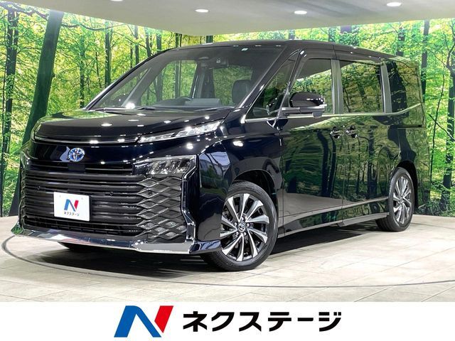 TOYOTA / VOXY HYBRID