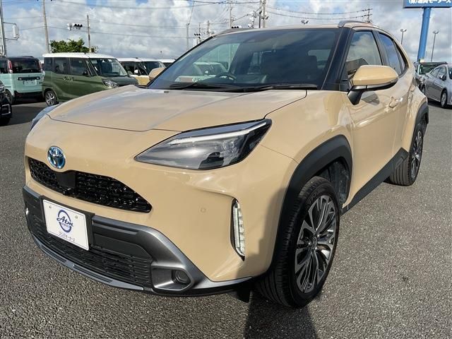 TOYOTA / YARIS CROSS HYBRID