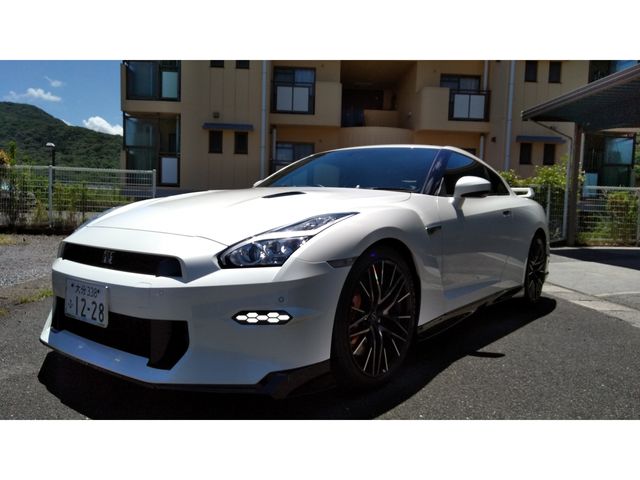 NISSAN / GT-R