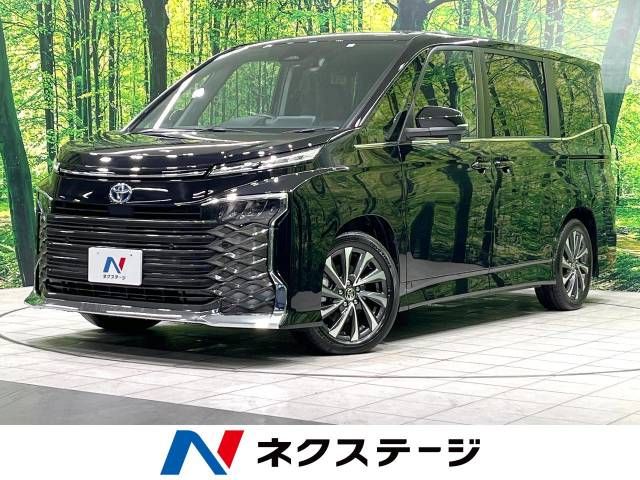TOYOTA / VOXY HYBRID