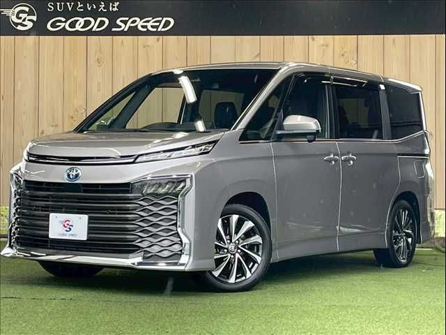 TOYOTA / VOXY HYBRID