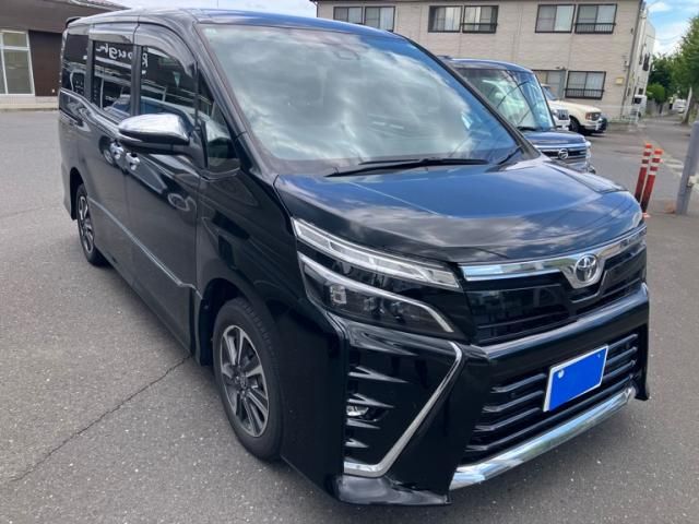 TOYOTA / VOXY 4WD