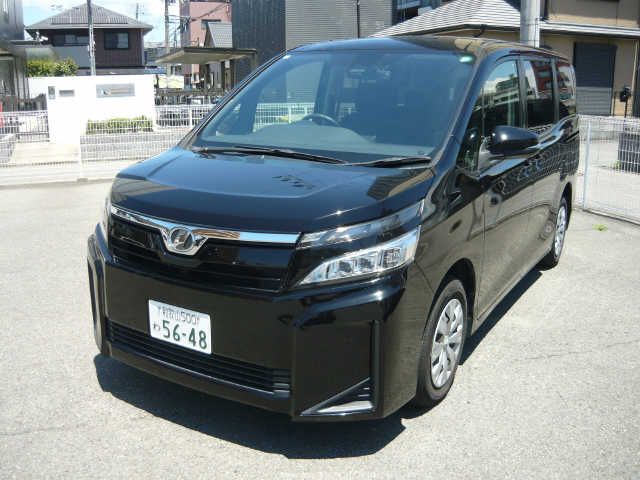 TOYOTA / VOXY