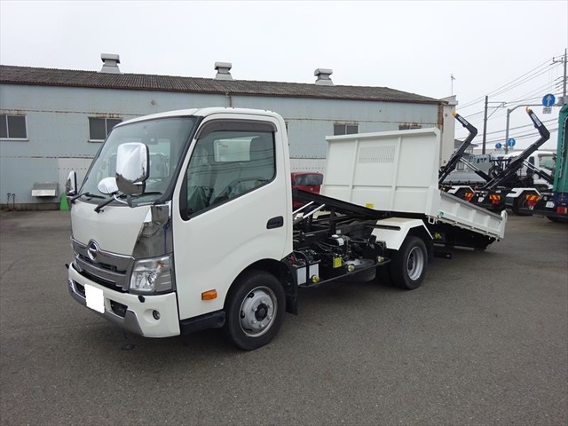 Hino / DUTRO