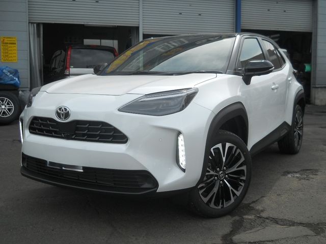 TOYOTA / YARIS CROSS HYBRID