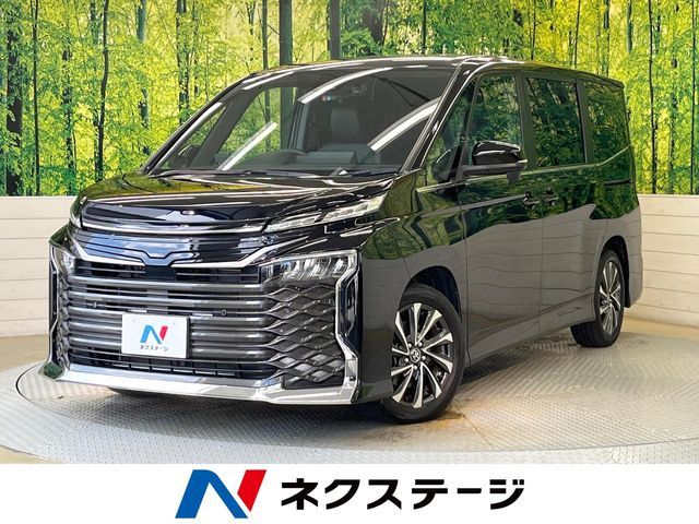 TOYOTA / VOXY HYBRID