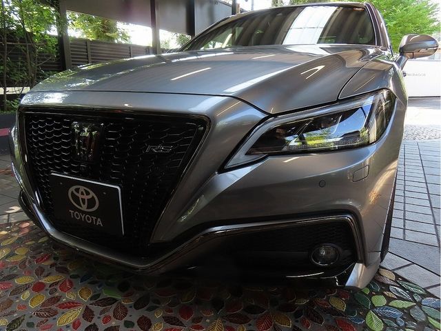 TOYOTA / CROWN sedan