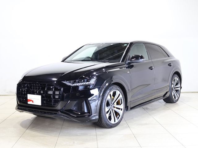 AUDI / AUDI Q8