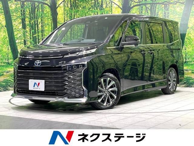 TOYOTA / VOXY HYBRID