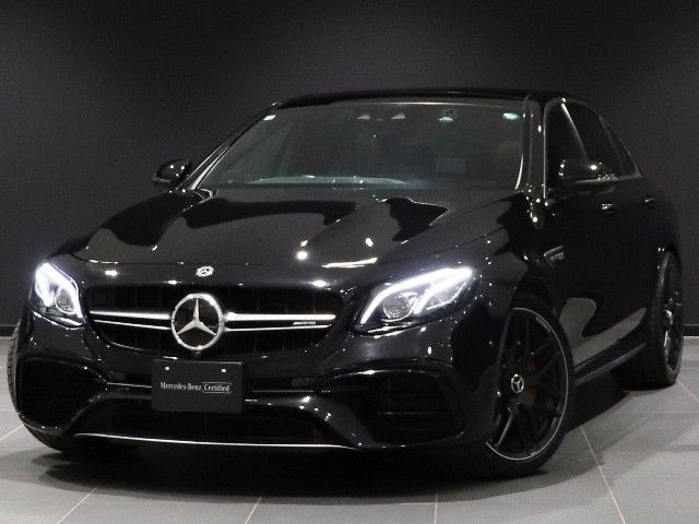 MERCEDES BENZ / MERCEDES AMG E class sedan