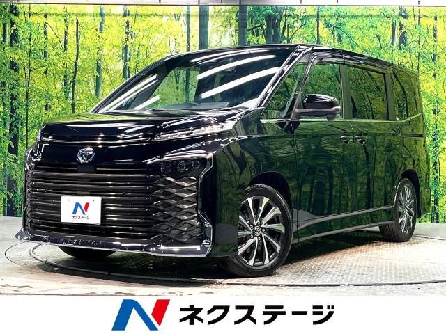 TOYOTA / VOXY HYBRID