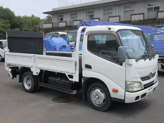 Hino / DUTRO