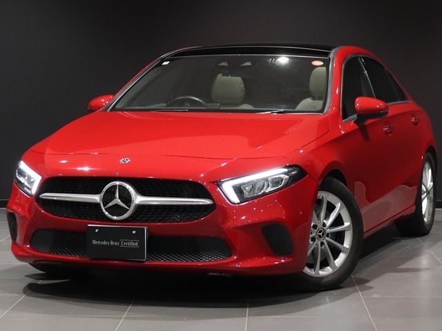 MERCEDES BENZ / MERCEDES BENZ A class sedan
