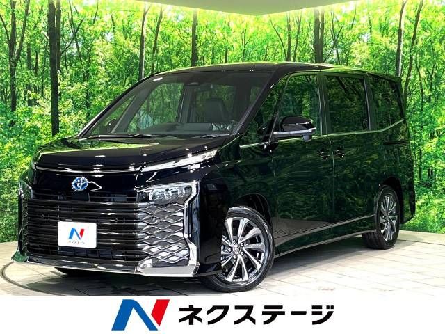 TOYOTA / VOXY HYBRID