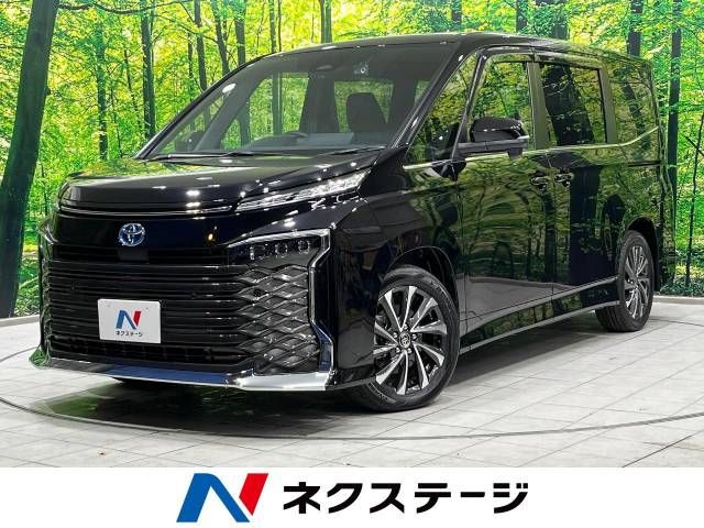 TOYOTA / VOXY HYBRID