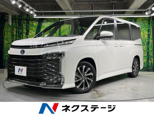 TOYOTA / VOXY HYBRID