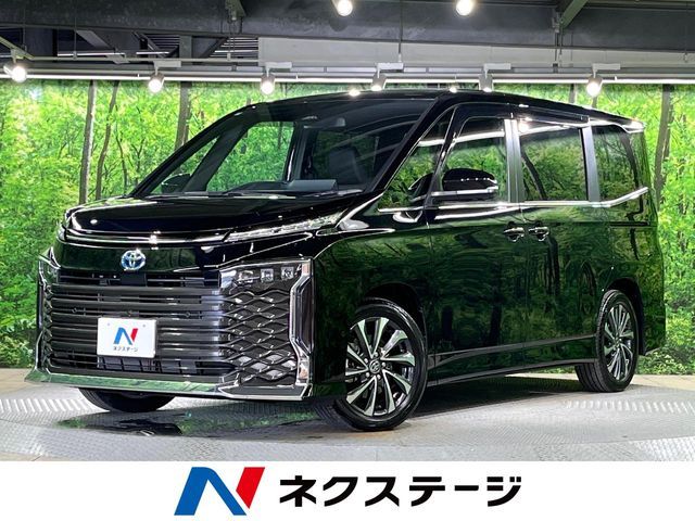TOYOTA / VOXY HYBRID