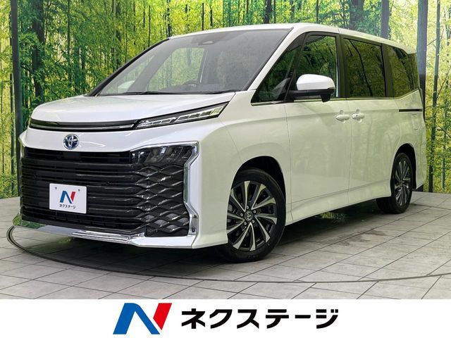 TOYOTA / VOXY HYBRID