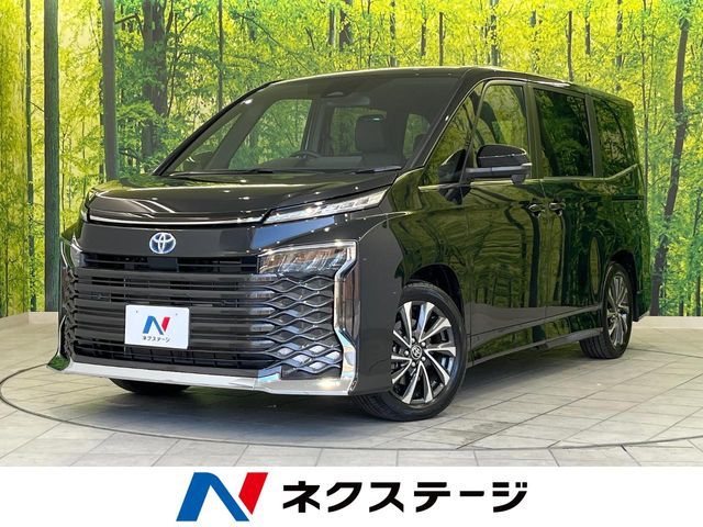 TOYOTA / VOXY HYBRID