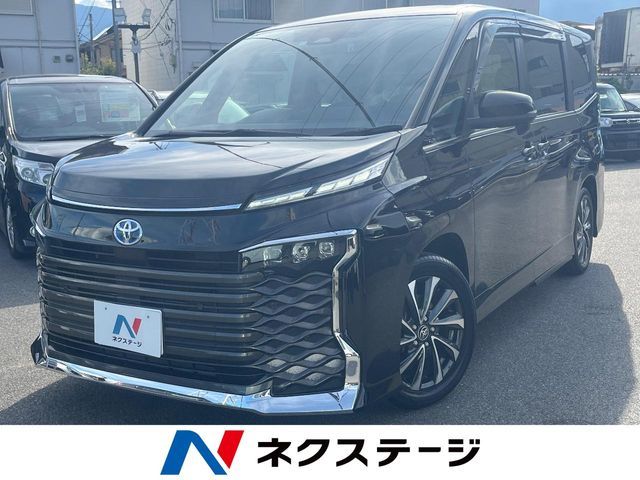 TOYOTA / VOXY HYBRID