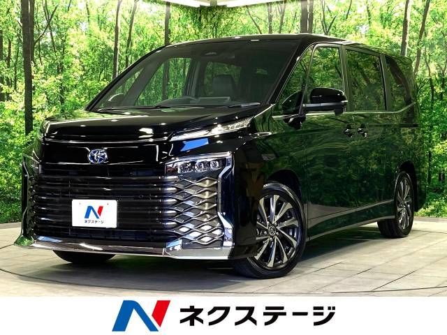 TOYOTA / VOXY HYBRID