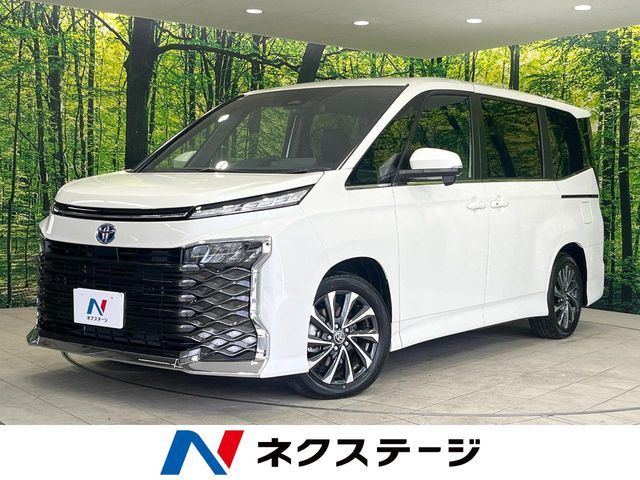 TOYOTA / VOXY HYBRID