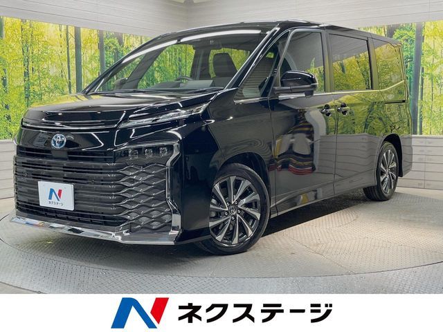 TOYOTA / VOXY HYBRID
