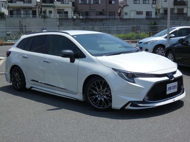 TOYOTA / COROLLA TOURING HYBRID