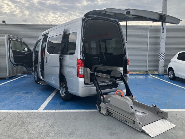NISSAN / NV350 CARAVAN 4WD