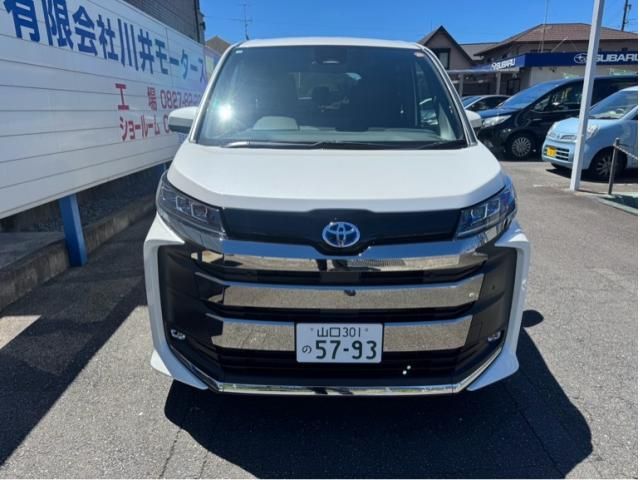 TOYOTA / NOAH HYBRID