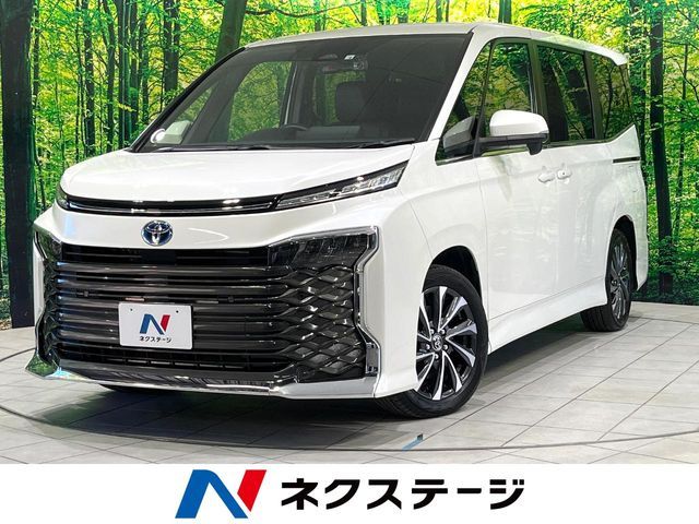 TOYOTA / VOXY HYBRID
