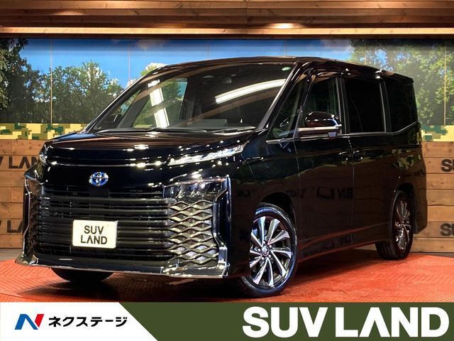 TOYOTA / VOXY HYBRID