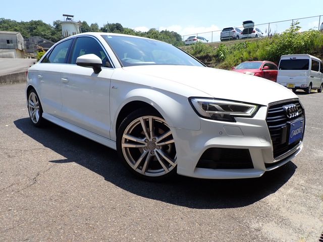 AUDI / AUDI A3 Sedan