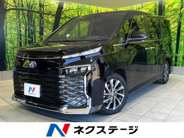 TOYOTA / VOXY HYBRID