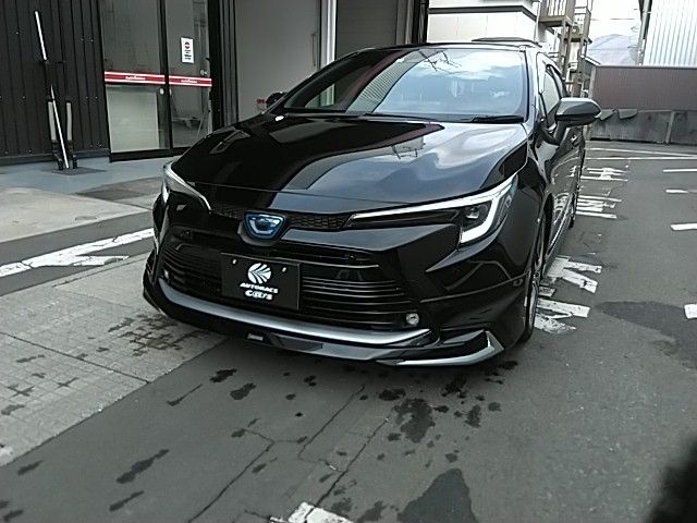 TOYOTA / COROLLA TOURING HYBRID 4WD