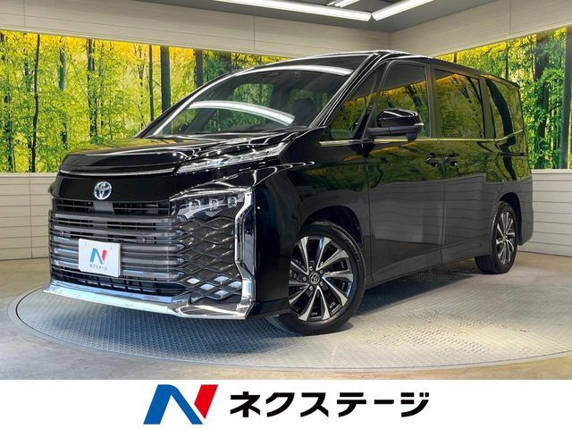 TOYOTA / VOXY HYBRID