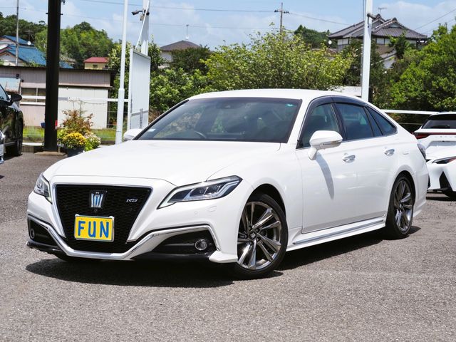 TOYOTA / CROWN sedan hybrid