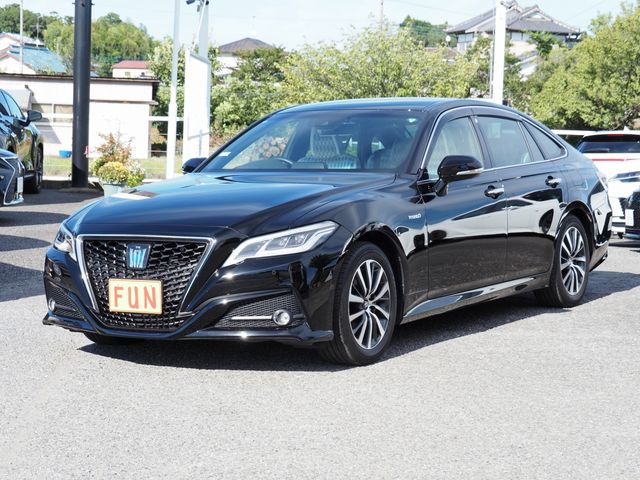TOYOTA / CROWN sedan hybrid