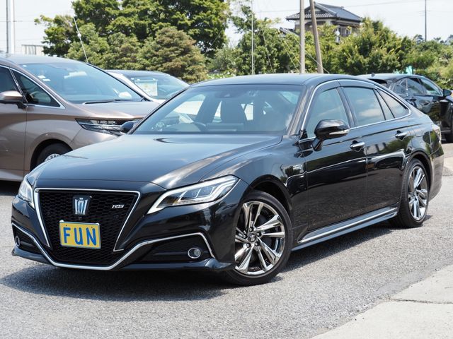TOYOTA / CROWN sedan hybrid